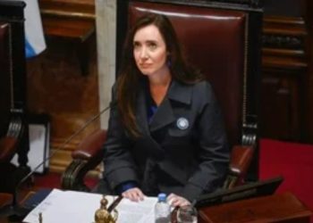 VILLARRUEL DEFENDIÓ A ENZO FERNÁNDEZ Y TRATÓ A FRANCIA DE «PAÍS COLONIALISTA