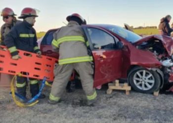 DOS LESIONADOS TRAS UN CHOQUE EN LA RUTA QUE VA A BAJO HONDO