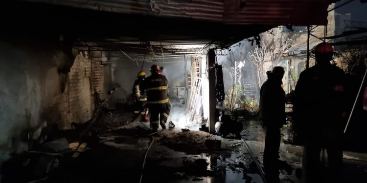 INCENDIO DE UN DEPARTAMENTO Y UN QUINCHO