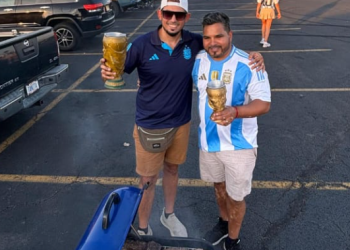 GALASSI: «UNÍ MIS DOS PASIONES, EL FÚTBOL Y EL ASADO Y LLEVÉ LAS PARRILLAS AL ESTADIO»