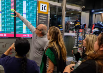 «EL QUE NO TRABAJA, NO COBRA»: AEROLÍNEAS DESCONTARÁ LAS HORAS A LOS EMPLEADOS QUE PARTICIPEN EN ASAMBLEAS GREMIALES