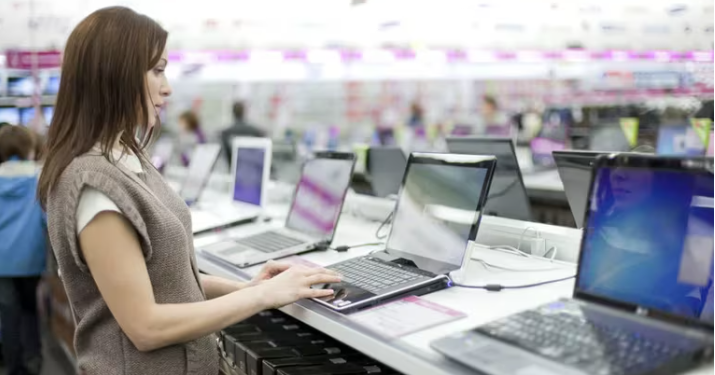 DERRUMBE DEL 50% EN LAS VENTAS DE INFORMÁTICA