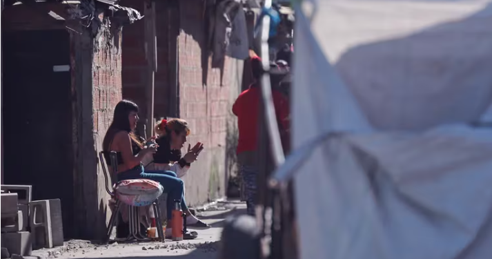 SEGÚN EL OBSERVATORIO DE DEUDA SOCIAL DE LA UCA EL 55% DE LA POBLACIÓN ES POBRE Y UNO DE CADA CINCO ARGENTINOS YA ES INDIGENTE