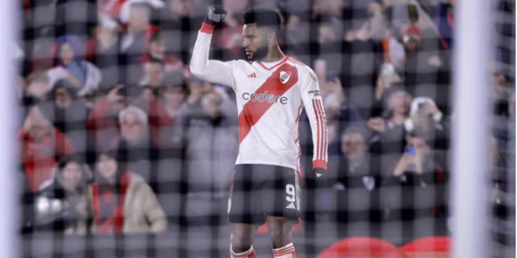 CON GOLES DE BORJA Y SIMÓN, RIVER PLATE SUPERÓ 2-1 A TALLERES Y AVANZÓ A LOS CUARTOS DE FINAL DE LA COPA LIBERTADORES