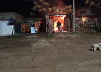 INCENDIO EN EL INTERIOR DE UN GARAJE
