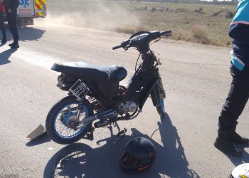 DOS MOTOCICLISTAS FUERON HOSPITALIZADOS TRAS CHOCAR CON UN CAMIÓN EN LA RUTA 3