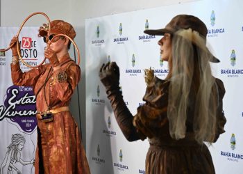 EL 12° ENCUENTRO DE ESTATUAS VIVIENTES LLEGA AL TEATRO MUNICIPAL