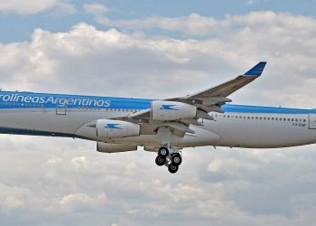 AEROLÍNEAS DARÁ DE BAJA EL «CORREDOR ATLÁNTICO», QUE CONECTA A BAHÍA CON OTRAS CINCO CIUDADES