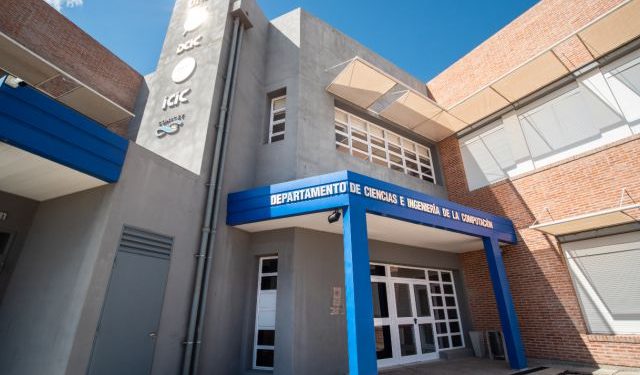 SANTOS: «LA INFORMÁTICA CRUZA TODOS LOS ASPECTOS DE NUESTRAS VIDAS»