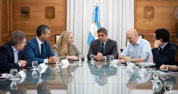 EL GOBIERNO VUELVE A RECIBIR AL PRO EN LA CASA ROSADA PARA CONTINUAR ACORDANDO LA AGENDA LEGISLATIVA