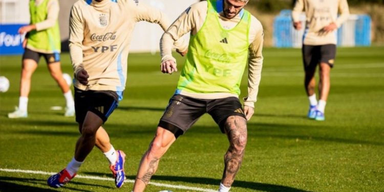 LAS PRIMERAS DUDAS DE SCALONI PASAN POR LOS LATERALES