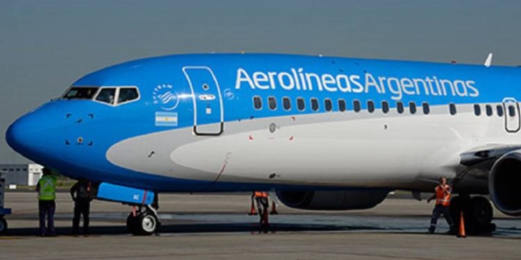 EL PARO DEL VIERNES AFECTARÁ A 150 VUELOS DE AEROLÍNEAS ARGENTINAS