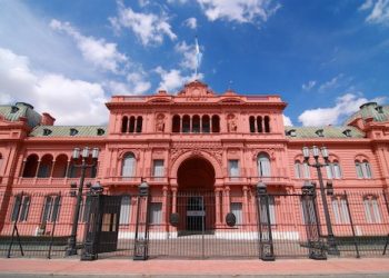 EL GOBIERNO PRESENTÓ MÁS DE 30 DENUNCIAS POR CORRUPCIÓN POR 350 MILLONES DE DÓLARES