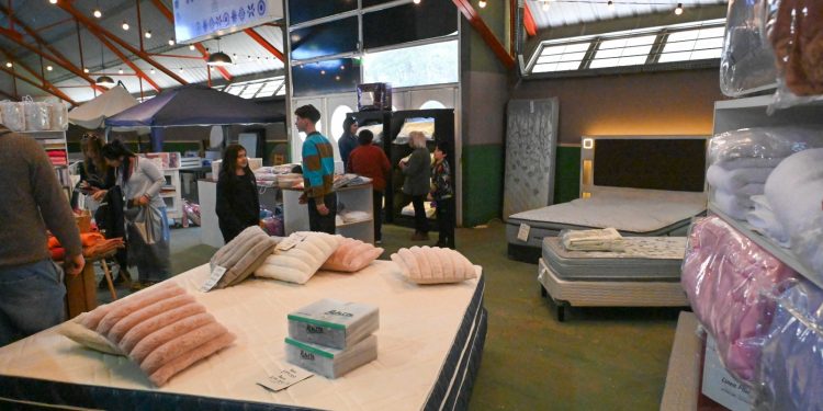 GRAN FIN DE SEMANA SE VIVIÓ EN EL RENOVADO MERCADO BAHIENSE