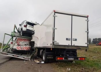 UN CAMIONERO DE BAHÍA BLANCA CHOCÓ CON OTRO QUE LLEVABA ACOPLADO Y MURIÓ EN EL ACTO