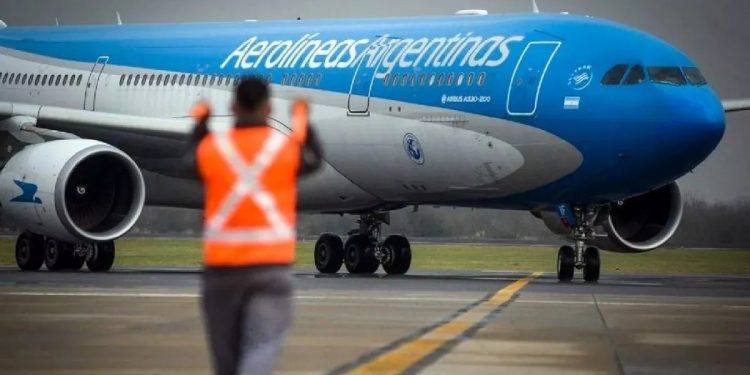 FINALIZO EL PARO DE AEROLÍNEAS, 37.000 PASAJEROS FUERON AFECTADOS Y HUBO MAS DE 300 VUELOS CANCELADOS
