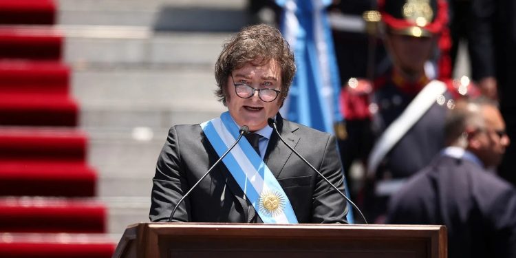 MILEI VA AL CONGRESO A PRESENTAR EL PRESUPUESTO 2025 CON DÉFICIT CERO