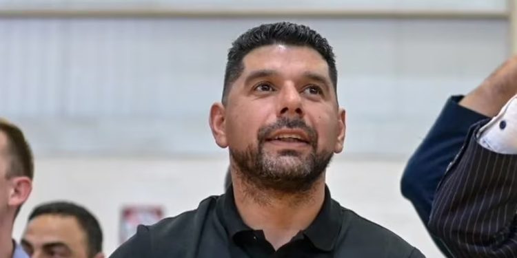 NÉSTOR ORTIGOZA AGREDE A SU PAREJA, SE FILTRARON VIDEOS QUE LO INCRIMINAN