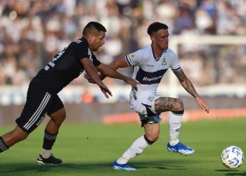 GIMNASIA Y DEP. RIESTRA IGUALARON SIN GOLES EN LA APERTURA DE LA FECHA 15 DE LA LIGA PROFERSIONAL