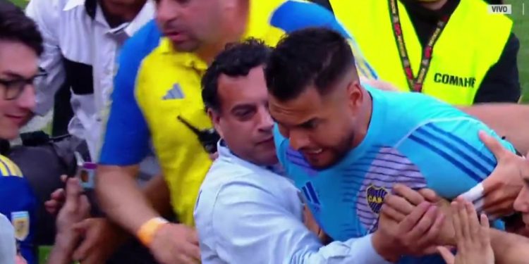 BOCA SUSPENDIÓ A ROMERO POR EL CRUCE QUE TUVO CON LOS PLATEISTAS DE LA BOMBONERA