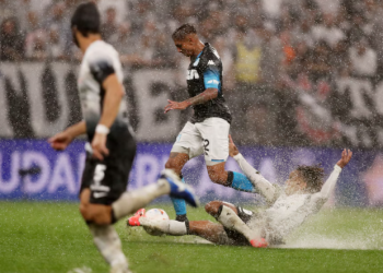 RACING IGUALÓ 2-2 ANTE CORINTHIANS EN BRASIL POR LA PRIMERA SEMIFINAL DE LA COPA SUDAMERICANA