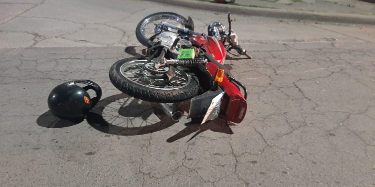 FALLECIÓ UN MOTOCICLISTA AL IMPACTAR CONTRA UNA COLUMNA