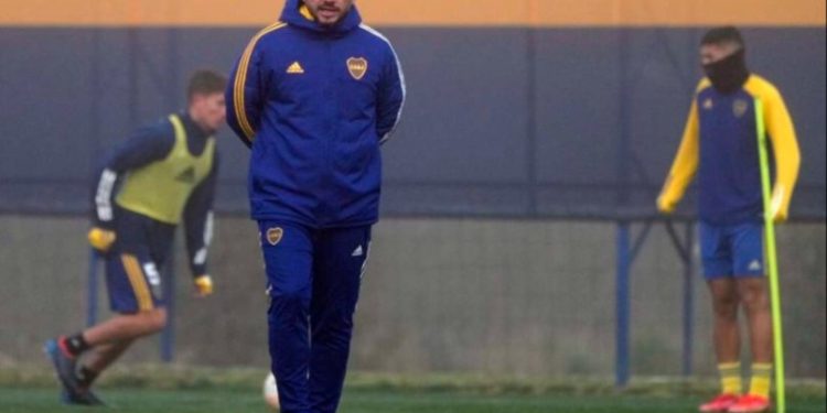 BOCA ESPERA POR GAGO PERO HERRÓN PARÓ EL PRIMER ONCE