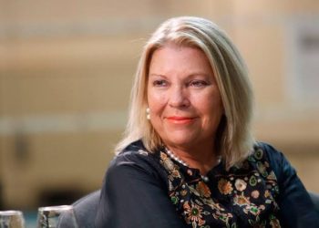 CARRIÓ LLAMÓ «ROEDOR» A MILEI, DIJO QUE A MACRI SE «LO ESTAN TRAGANDO» Y CRUZO A BULLRICH