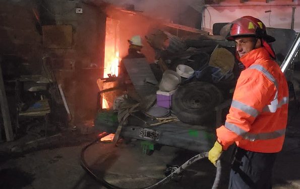 UN DESPERFECTO ELÉCTRICO PROVOCÓ EL INCENDIO EN EL LAVADERO DE UNA CASA