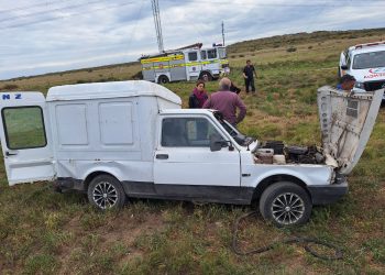 UN VUELCO, EN LA RUTA, Y UN CHOQUE, EN LA CIUDAD, LO DESTACADO DE DEFENSA CIVIL