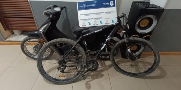 DOS PERSONAS FUERON APRHENDIDAS POR UNA CAUSA VINCULADA AL ROBO DE MOTOS