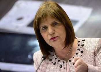PATRICIA BULLRICH DEBATIRÁ EL PRESUPUESTO MIENTRAS LA OPOSICIÓN INSISTE CON LA ASISTENCIA DE LUIS CAPUTO