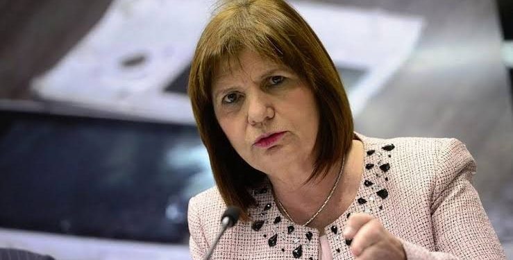 PATRICIA BULLRICH DEBATIRÁ EL PRESUPUESTO MIENTRAS LA OPOSICIÓN INSISTE CON LA ASISTENCIA DE LUIS CAPUTO