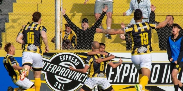 OLIMPO VA EN BUSQUEDA DE PONER ARRIBA LA SERIE ANTE SAN MARTIN DE FORMOSA