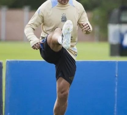 LA SELECCIÓN ARGENTINA PIENSA EN BOLIVIA, CON UNA VUELTA Y EL FOCO PUESTO EN MAC ALLISTER