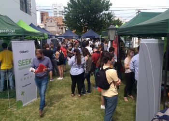 BRODERSEN: «SE ACERCA MUCHA GENTE EN BUSCA DE UNA OPORTUNIDAD LABORAL»