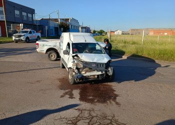 TOTALMENTE BORRACHO CHOCÓ A OTRA CAMIONETA