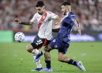 VÉLEZ SE LLEVO UN EMPATE DEL MONUMENTAL AL IGUALAR 1-1 ANTE RIVER
