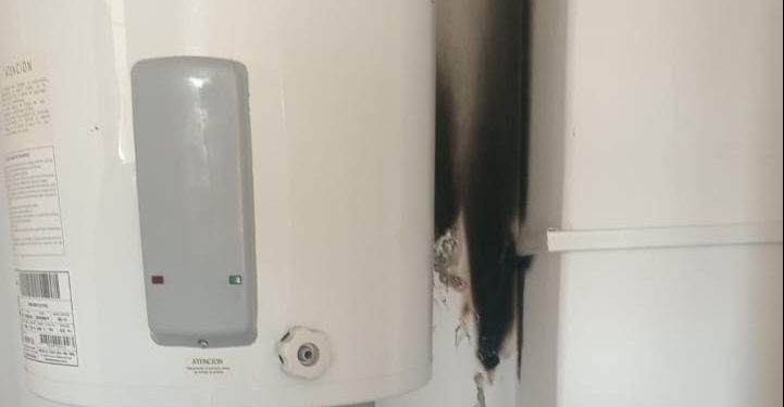 UN DESPERFECTO EN UN TERMO TANQUE ELÉCTRICO PROVOCÓ UN INCENDIO