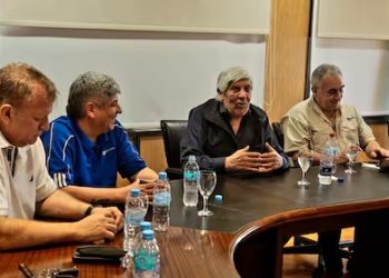 SIN LA UTA, LOS GREMIOS DE TRANSPORTE RATIFICARON EL PARO DEL 30 DE OCTUBRE