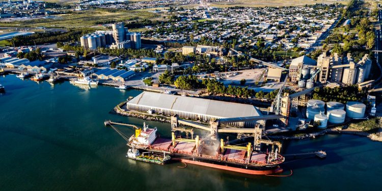 EL PUERTO DE BAHÍA BLANCA OTORGÓ LA RESERVA DE TIERRAS AL PROYECTO DE FERTILIZANTES DE PAMPA ENERGÍA