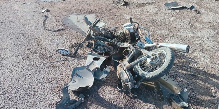 UN MOTOCICLISTA TERMINÓ HERIDO LUEGO DE CHOCAR A UNA CAMIONETA