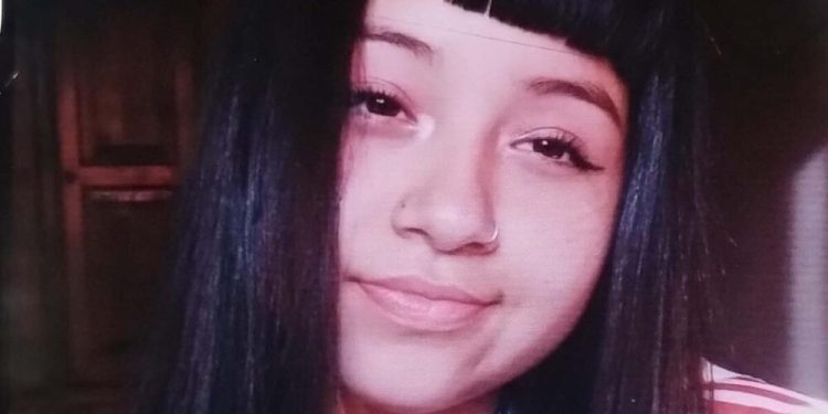 BUSCAN A UNA MENOR QUE SE AUSENTÓ DE SU CASA