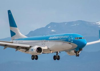 AEROLÍNEAS ALERTÓ SOBRE CAMBIOS DE HORARIOS Y CANCELACIONES DE VUELOS POR EL PARO DEL MIÉRCOLES