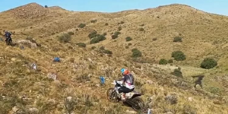 PETRACCI: «EL IMPACTO DEL ENDURO EN UN AMBIENTE NATURAL ES MUY NEGATIVO»