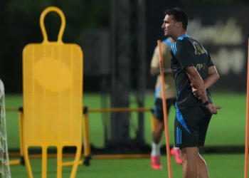 TRES NOMBRES PARA DOS PUESTOS: DUDAS Y CERTEZAS DE LA FORMACIÓN DE ARGENTINA PARA RECIBIR A BOLIVIA POR ELIMINATORIAS