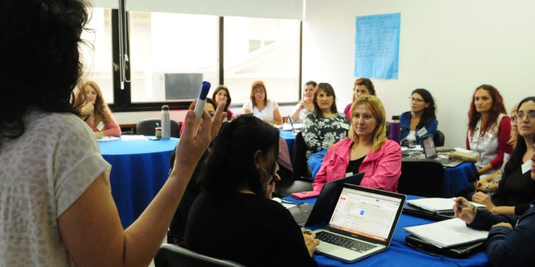 CONVOCATORIA A INTERESADOS EN CAPACITAR A DOCENTES Y NO DOCENTES EN LAS ESCUELAS MEDIAS DE LA UNS