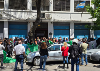 CONFLICTO EN EL REGISTRO AUTOMOTOR: EL GOBIERNO QUIERE AVANZAR CON LOS DESPIDOS MIENTRAS ATE RESOLVIÓ CONTINUAR CON EL PARO