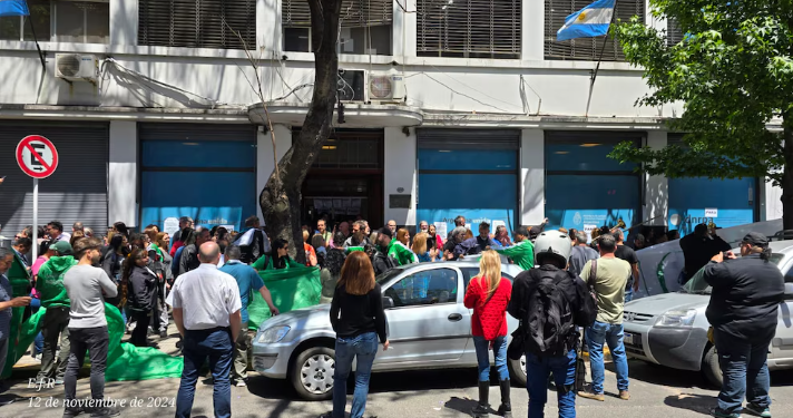 CONFLICTO EN EL REGISTRO AUTOMOTOR: EL GOBIERNO QUIERE AVANZAR CON LOS DESPIDOS MIENTRAS ATE RESOLVIÓ CONTINUAR CON EL PARO