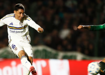 CON GOLES DE MERENTIEL Y ZENÓN, BOCA JUNIORS LE GANÓ A SARMIENTO DE JUNÍN Y ROMPIÓ LA MALA RACHA DE VISITANTE